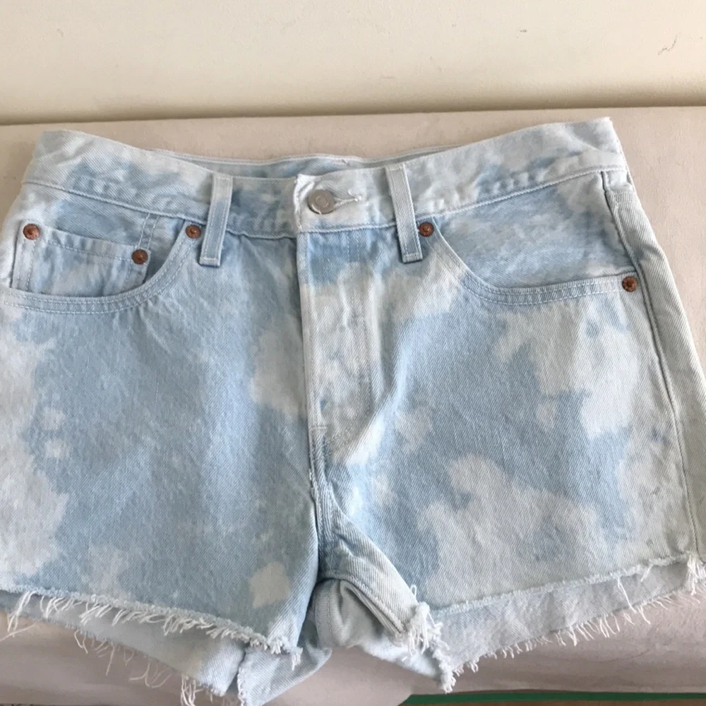Premium Levi's sz 27 501 jean shorts Light blue bleached distressed - Picture 8 of 9